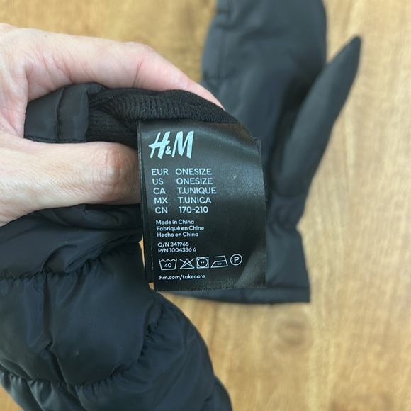 H&M Gloves - Picture 3 of 5